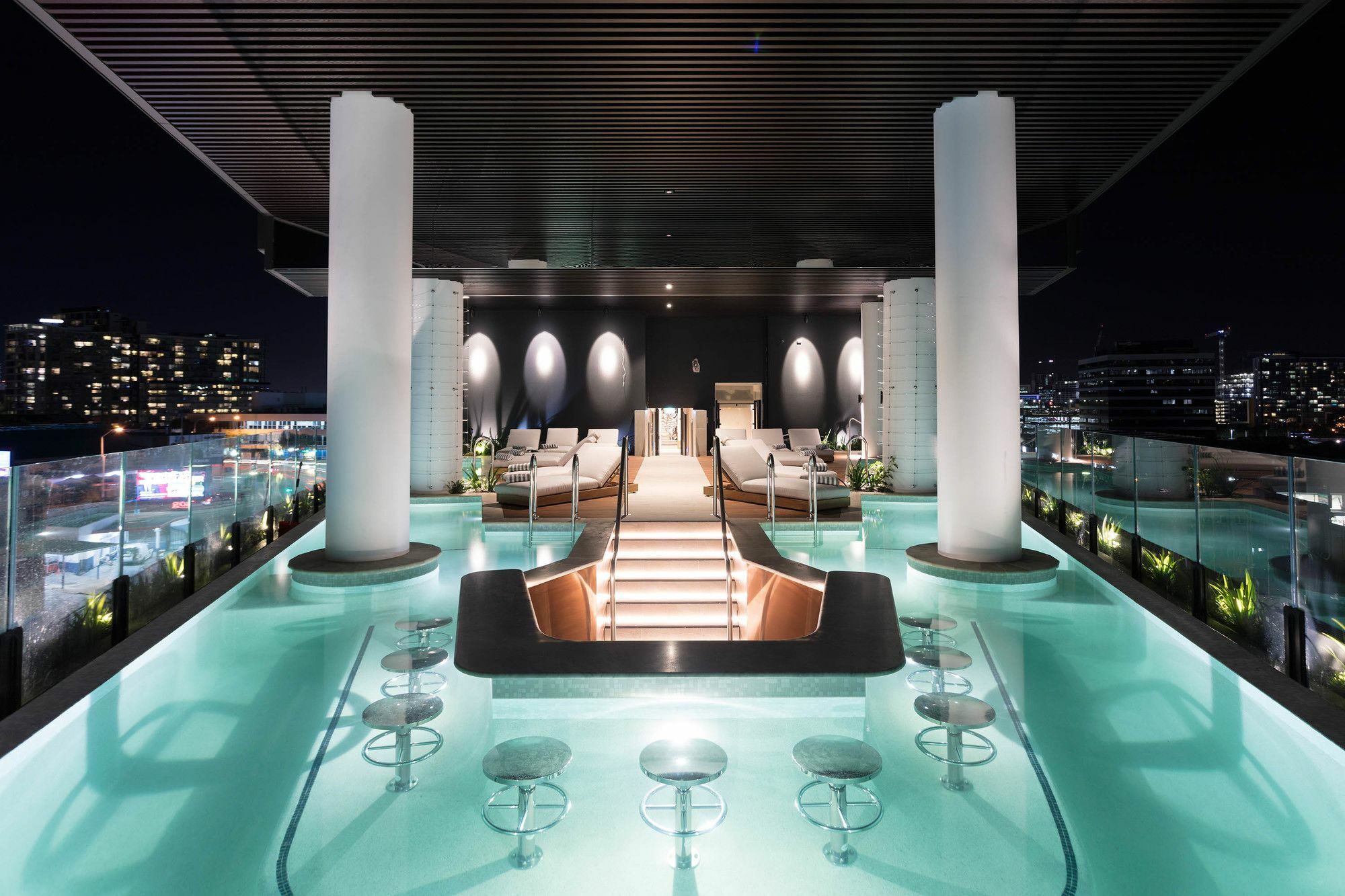 Fv By Peppers Aparthotel Brisbane Kültér fotó Sky Bar