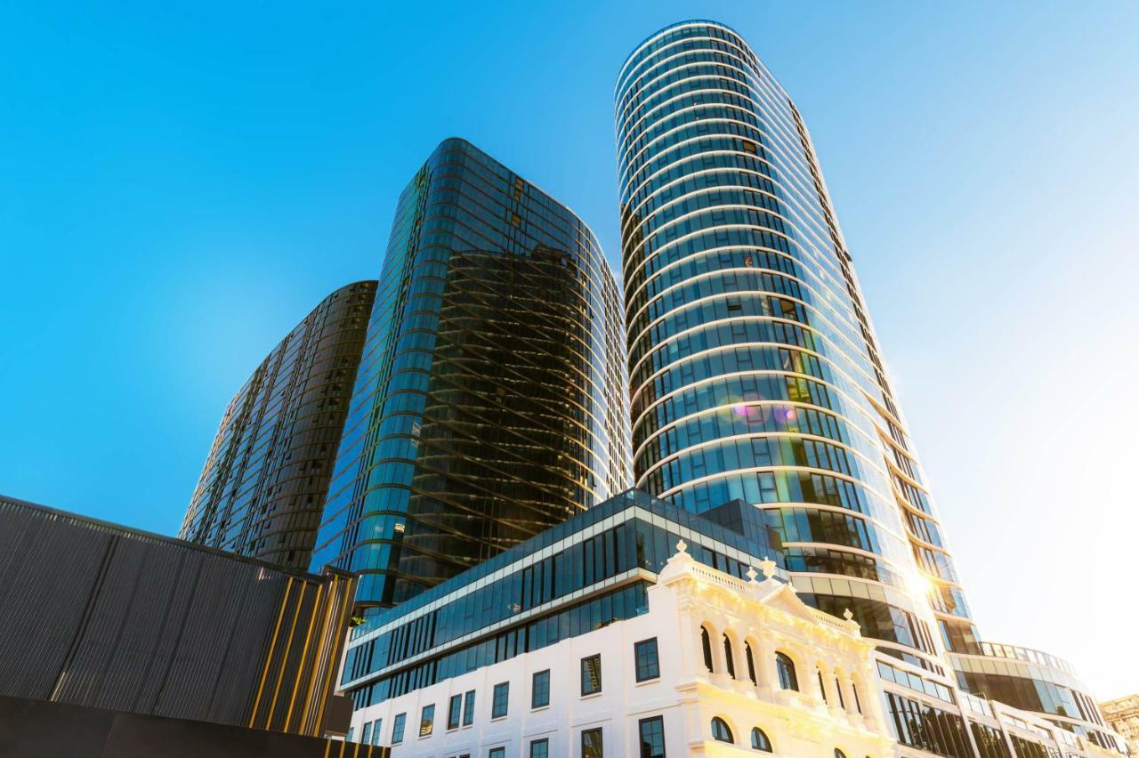 Fv By Peppers Aparthotel Brisbane Kültér fotó The complex at sunset